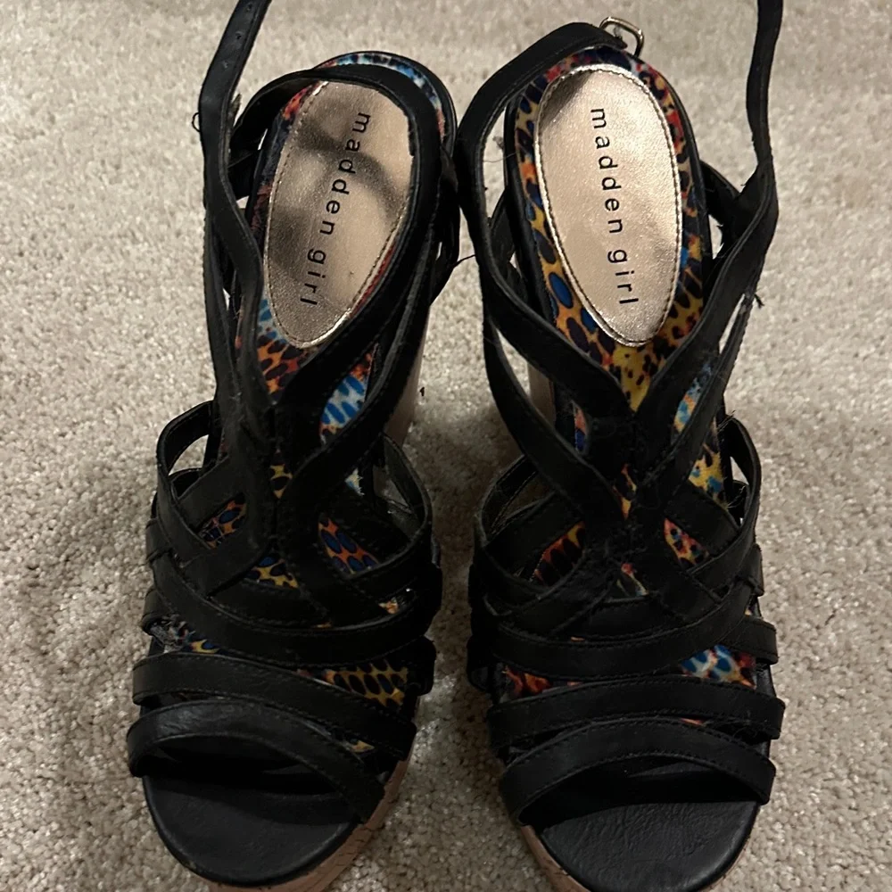 Madden Girl Black Platform Sandals - Picture 5 of 6